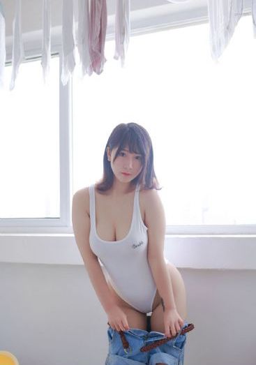 AV五月丁香黑大屌潮观黑大屌_高清在线观看