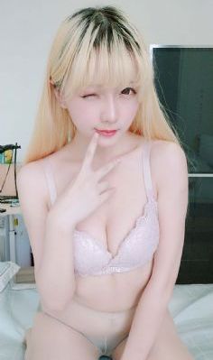 一脸嫌弃的表情给你看胖次_HD视频大全