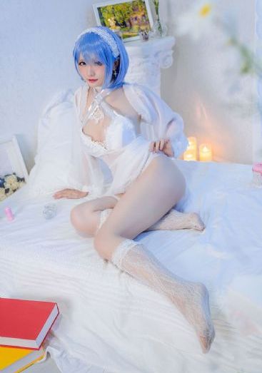 中日韩无矿砖一线二线_十万网红美女美酱